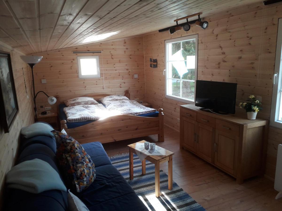 Ferienwohnung Gästehaus Älgstuga Hova Exterior foto